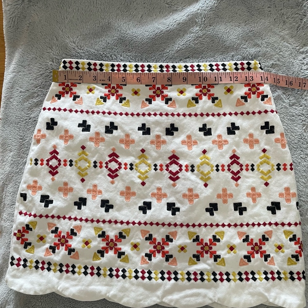 Francesca’s Embroidered Mini - Picture 4 of 9